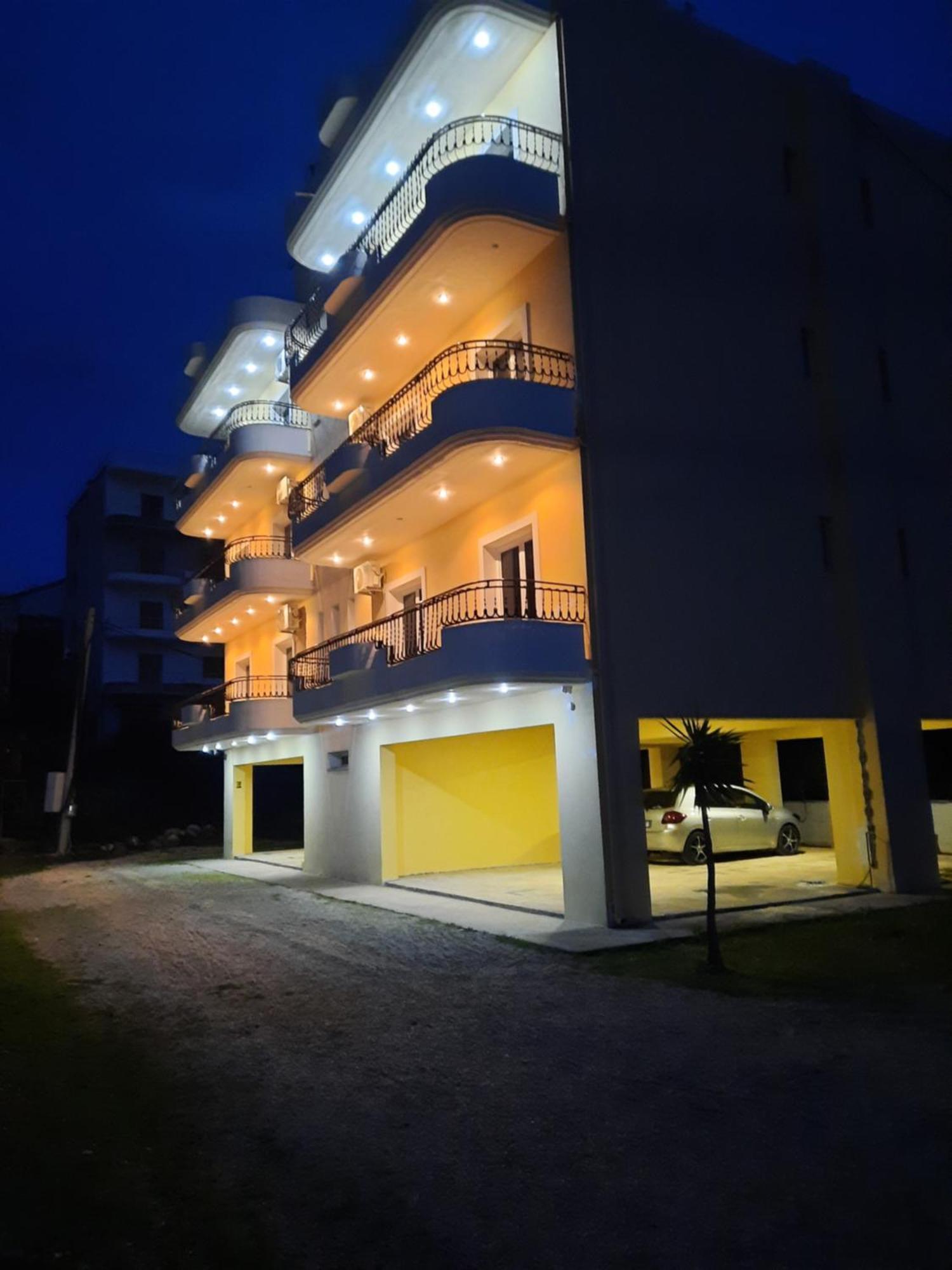 Amarildo Hotel Himare Exterior photo